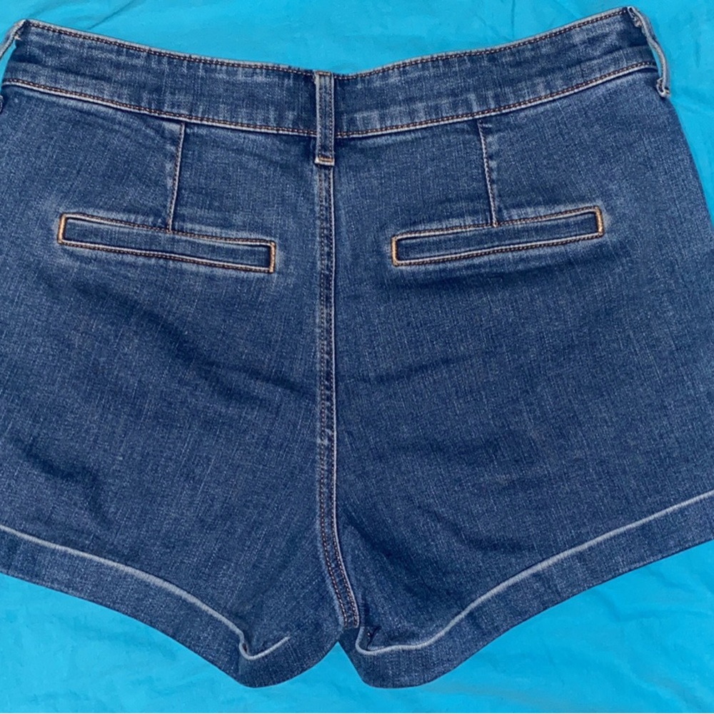 shorts - Picture 2 of 2
